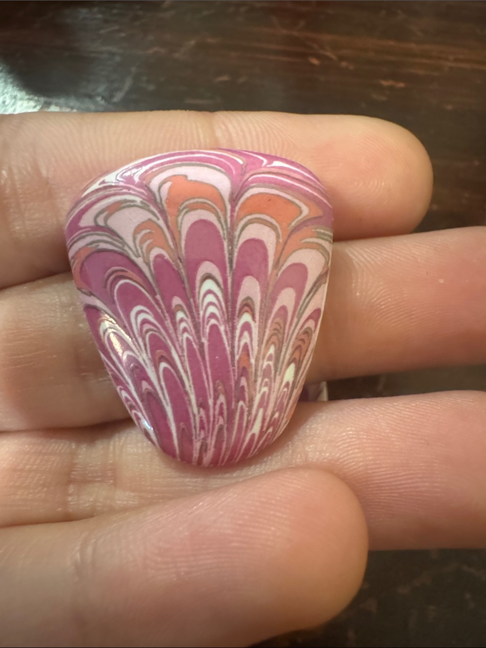 Marbled Pink Shell-Patterned Earrings - Picture 2 of 3